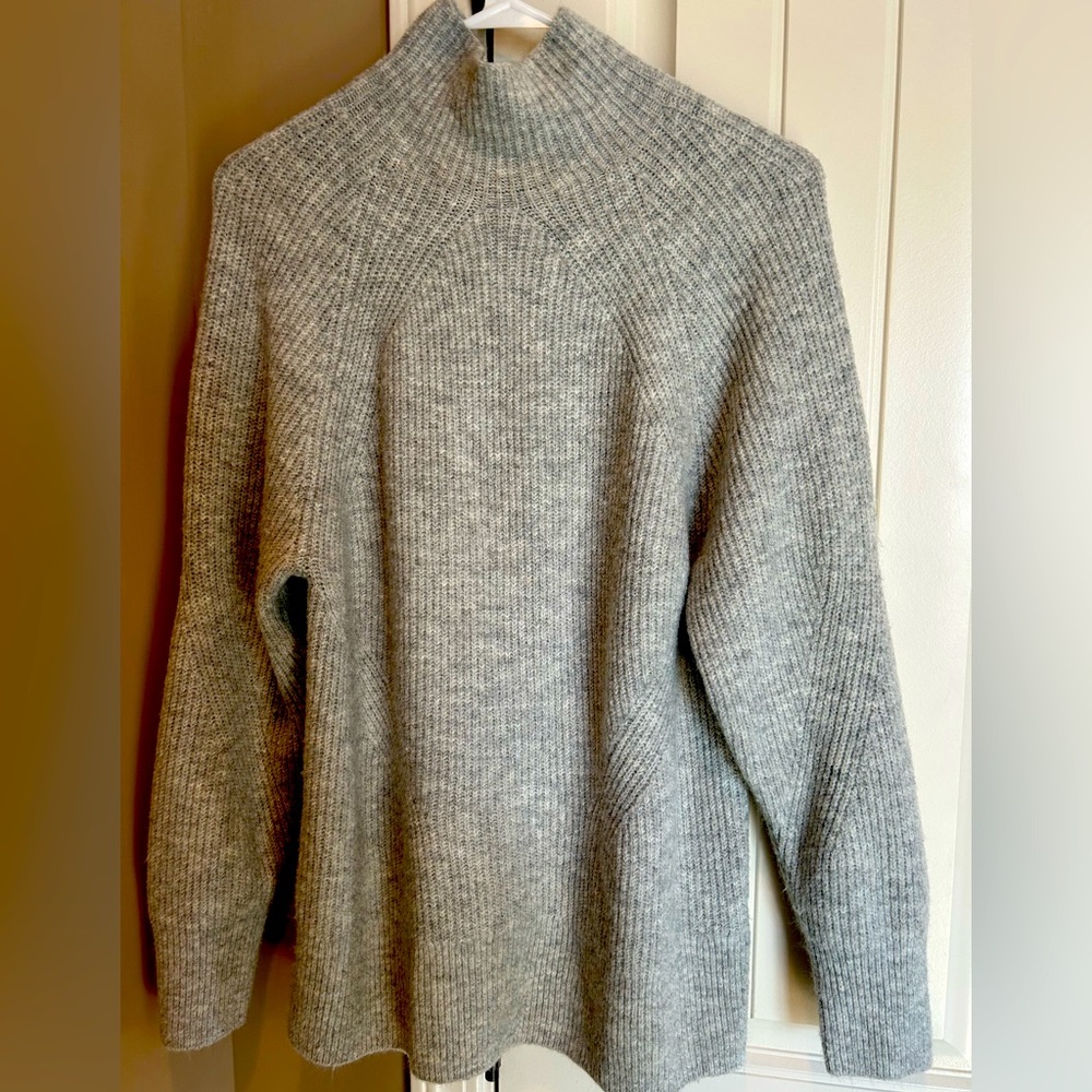 Topshop mock neck gray sweater size 6